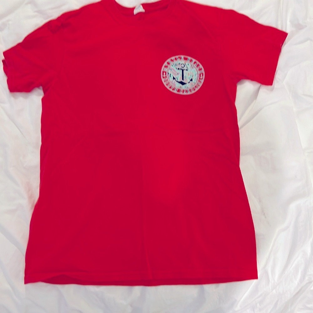 Tee shirt